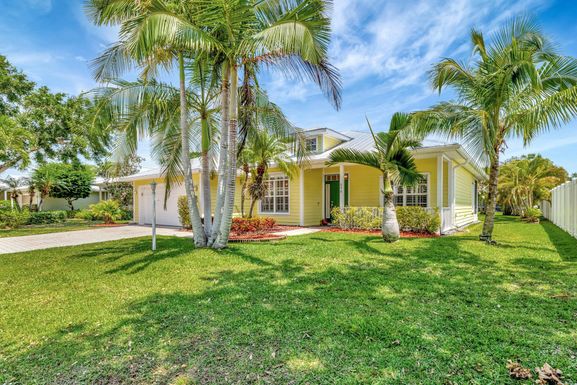 646 Muskrat, Port Saint Lucie, FL 34983