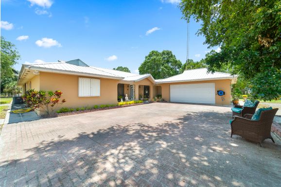 155 Romero, Clewiston, FL 33440