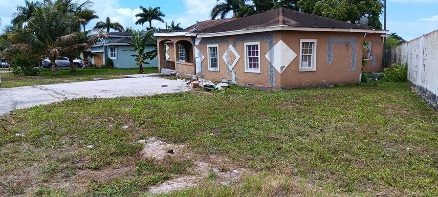 542 6th, Belle Glade, FL 33430