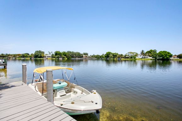 1136 Lake Breeze, Wellington, FL 33414