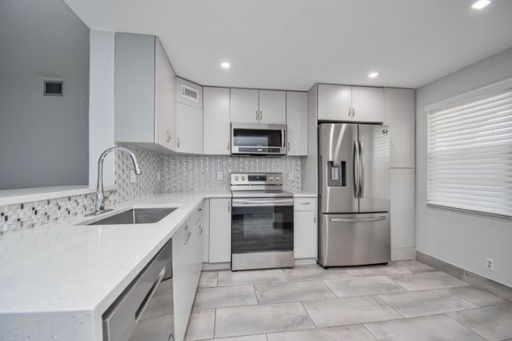 2201 Lucaya, Coconut Creek, FL 33066