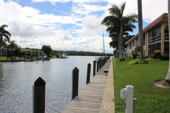 2600 Kanner, Stuart, FL 34994