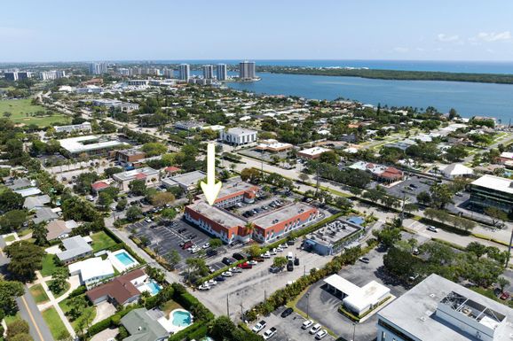 721 Us Highway 1, North Palm Beach, FL 33408