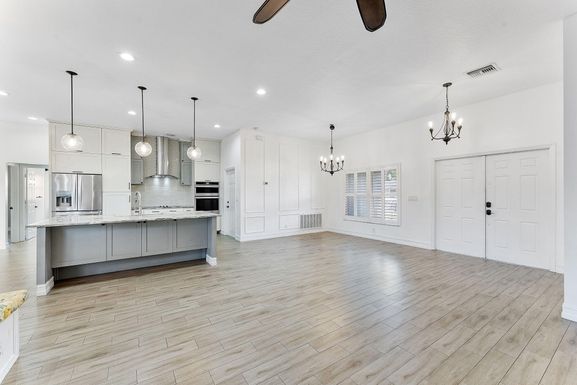 114 Grimaldo, Port Saint Lucie, FL 34984