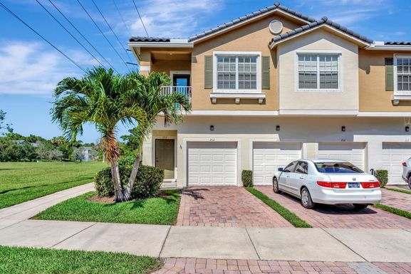 3031 Lexington Lakes, Stuart, FL 34994