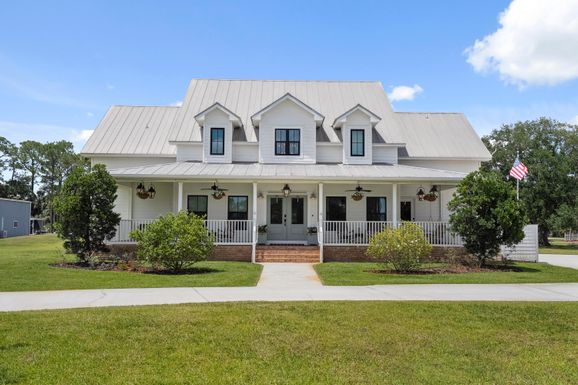18500 Mach One, Port Saint Lucie, FL 34987