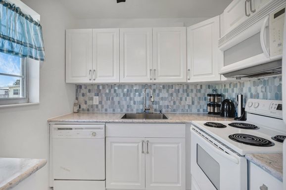 376 Markham Q, Deerfield Beach, FL 33442