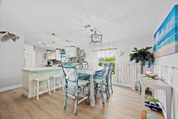 7369 Eagle, Hobe Sound, FL 33455
