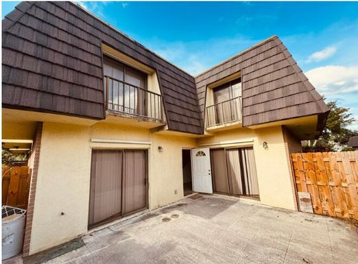 4626 Cherry, West Palm Beach, FL 33417