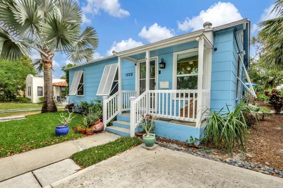1028 Upland, West Palm Beach, FL 33401