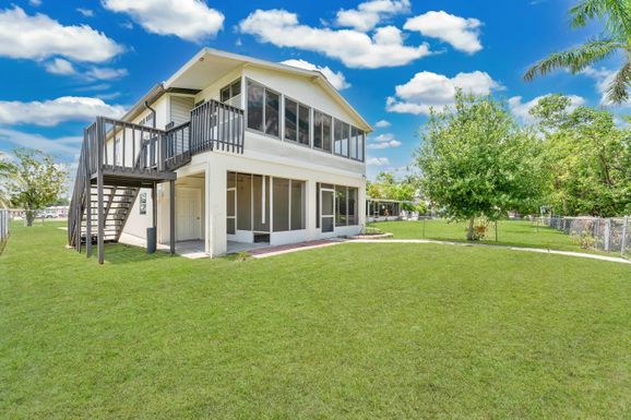 1106 Harbor, North Fort Myers, FL 33917