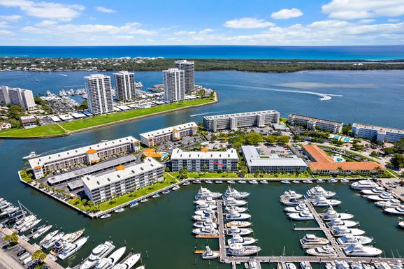 29 Yacht Club, North Palm Beach, FL 33408