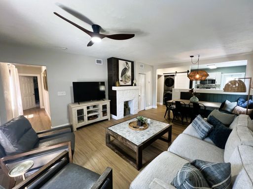 404 M, Lake Worth Beach, FL 33460