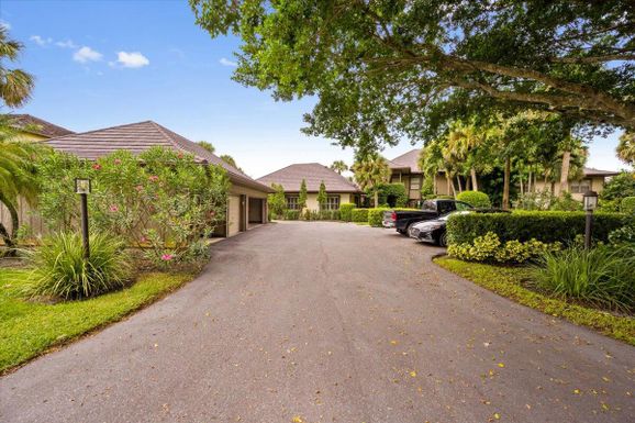 2835 Polo Island, Wellington, FL 33414