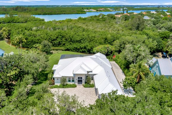 710 Canoe, Indian River Shores, FL 32963