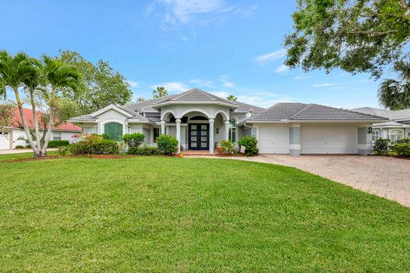 2703 Glenmoor, Palm City, FL 34990