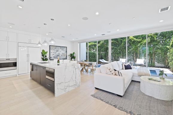 200 7th, Delray Beach, FL 33483