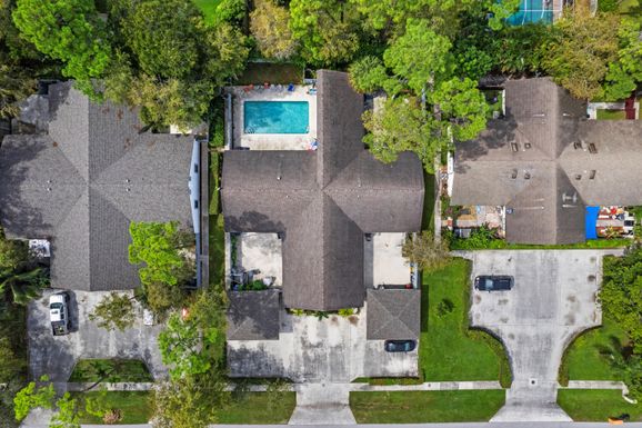 1577 Hawthorne, Wellington, FL 33414