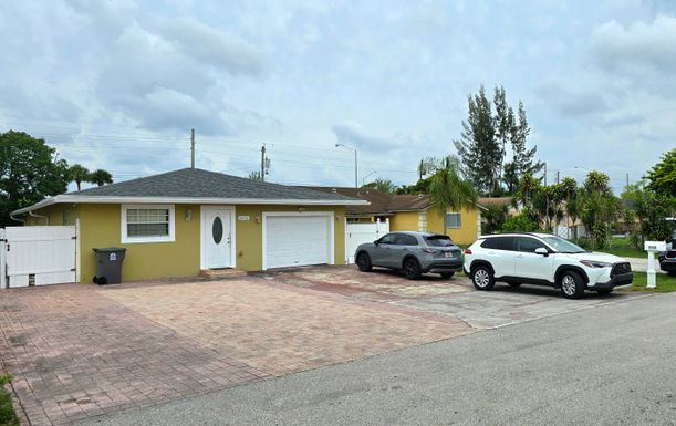 5692 Coconut, West Palm Beach, FL 33413