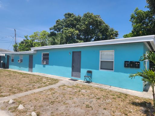 134 24th, Riviera Beach, FL 33404