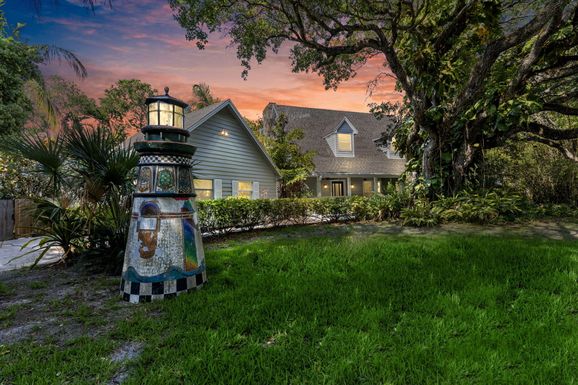 2070 Spring, Vero Beach, FL 32963