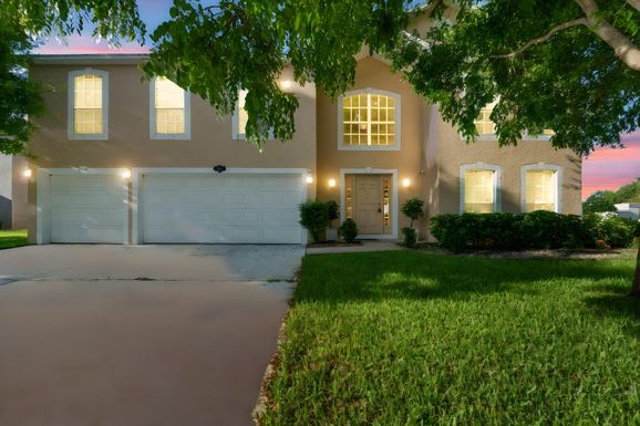 6057 Ridgelake Cir, Vero Beach, FL 32967
