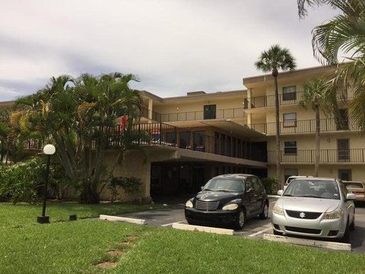 9235 8th, Boca Raton, FL 33428