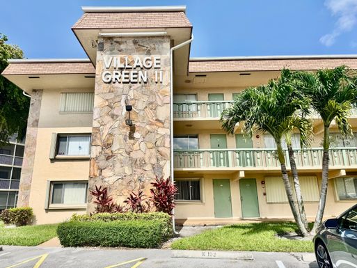 200 Village Green, Palm Springs, FL 33461