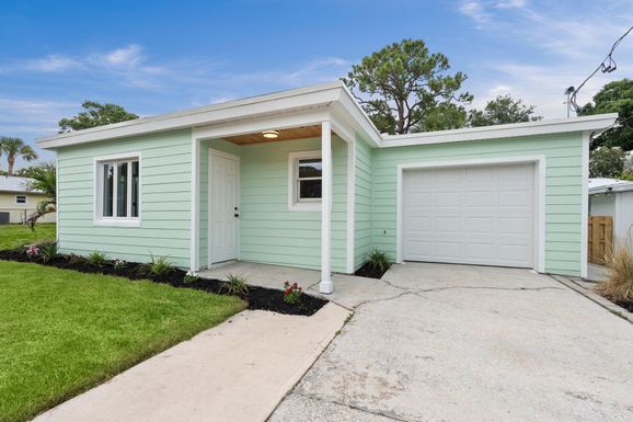 677 Alice, Jensen Beach, FL 34957