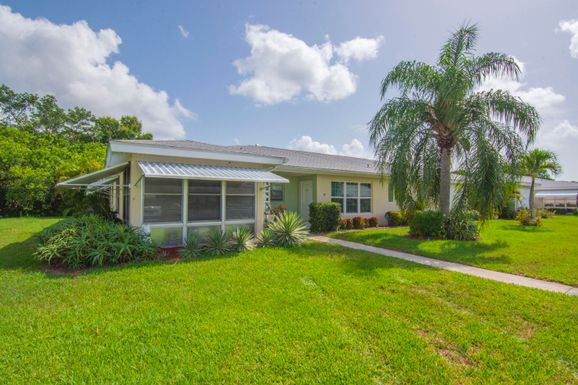 906 Savannas Point Drive, Fort Pierce, FL 34950