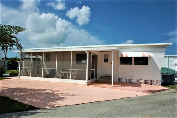 209 Lark, Briny Breezes, FL 33435