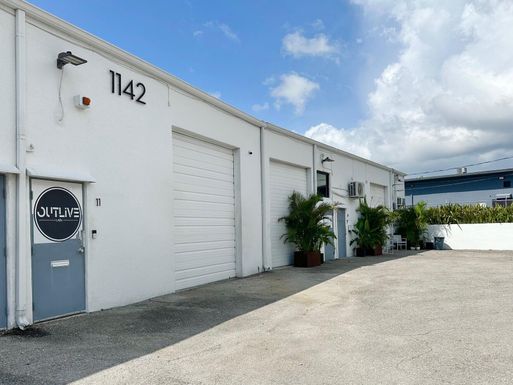 1142 Okeechobee, West Palm Beach, FL 33401