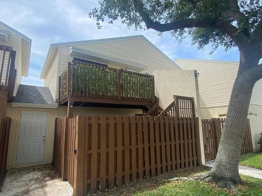 637 Executive Center, West Palm Beach, FL 33401