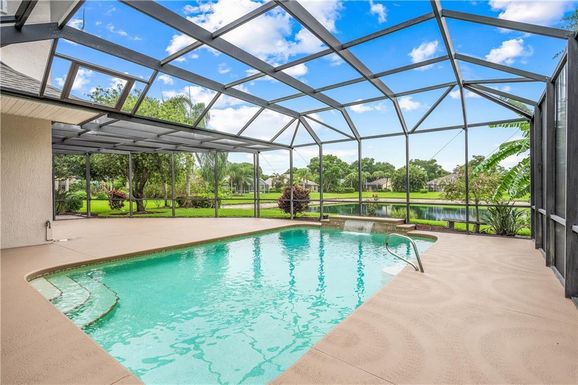 597 44th, Vero Beach, FL 32968