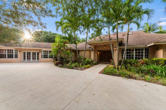 6935 Pioneer, West Palm Beach, FL 33413