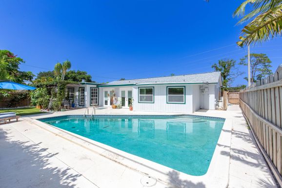 12069 Easterly, Palm Beach Gardens, FL 33410