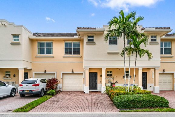 1810 Via Sofia, Boynton Beach, FL 33426
