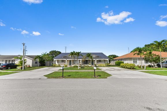 1320 Riverside, Wellington, FL 33414