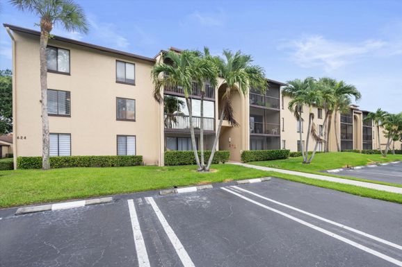 624 Sea Pine, Greenacres, FL 33415