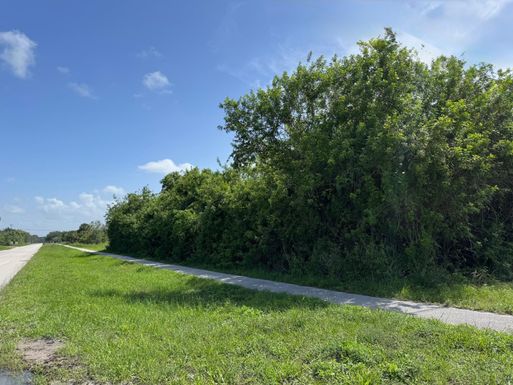 Xxxx 37th, Loxahatchee, FL 33470