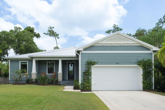 1305 29th, Palm City, FL 34990