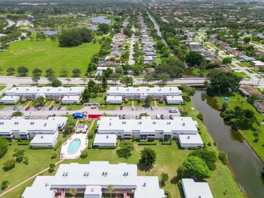 12015 Greenway 101, Royal Palm Beach, FL 33411