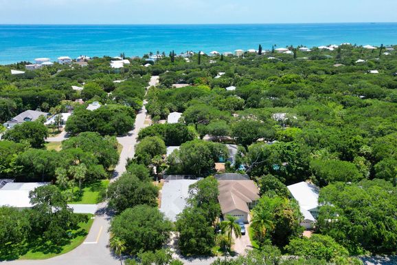 9496 Frangipani, Vero Beach, FL 32963