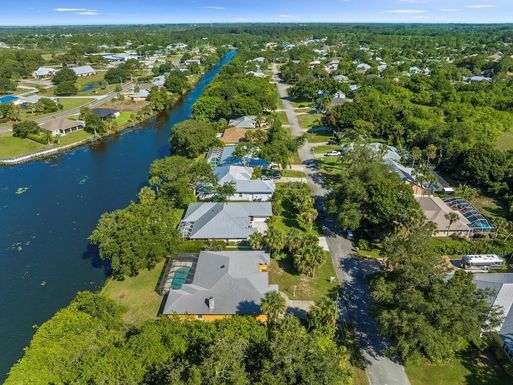 77 Joy Haven, Sebastian, FL 32958