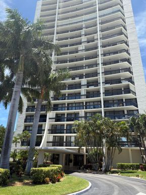 2000 Presidential, West Palm Beach, FL 33401