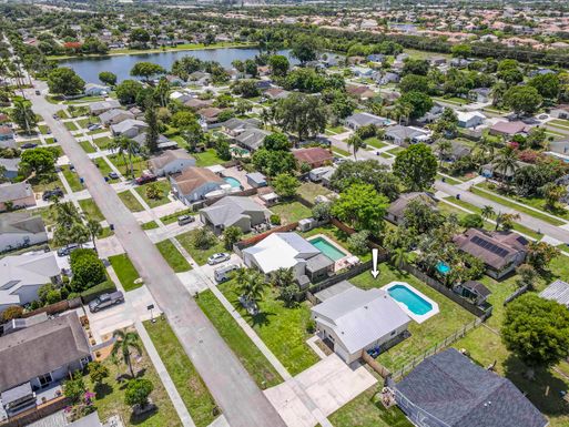 10656 Bobbie, Royal Palm Beach, FL 33411