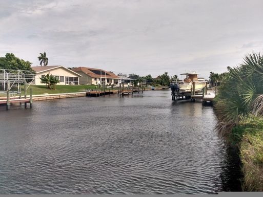 1727 16th, Cape Coral, FL 33990