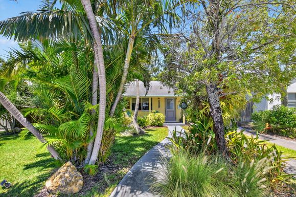 1815 N, Lake Worth Beach, FL 33460