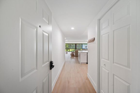 2810 Polo Island, Wellington, FL 33414