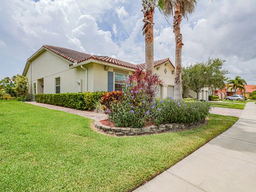 6325 Oxford, Vero Beach, FL 32966